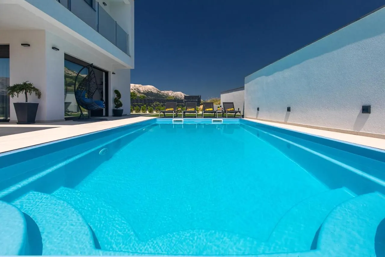 Villa Supernus II With Heated Pool Baska  0*, Baska (Krk)