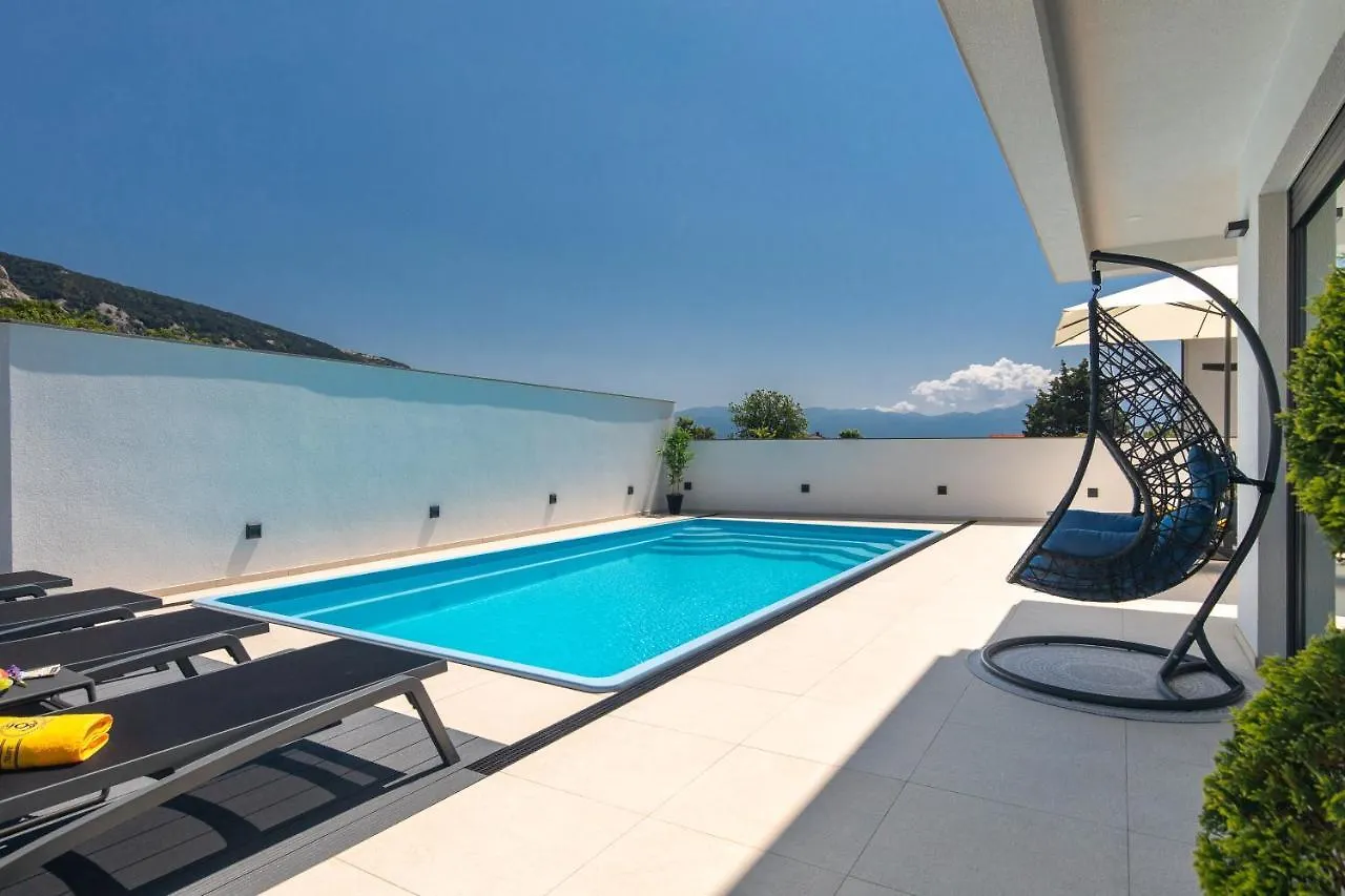 Villa Supernus II With Heated Pool Baska